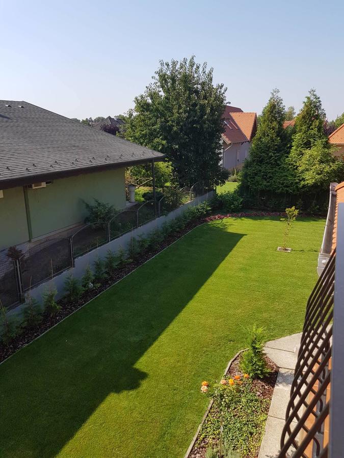 Carpe Diem Vendeghaz Hotel Hermina-major Екстериор снимка